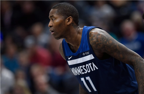 防外线持球 防外线持球