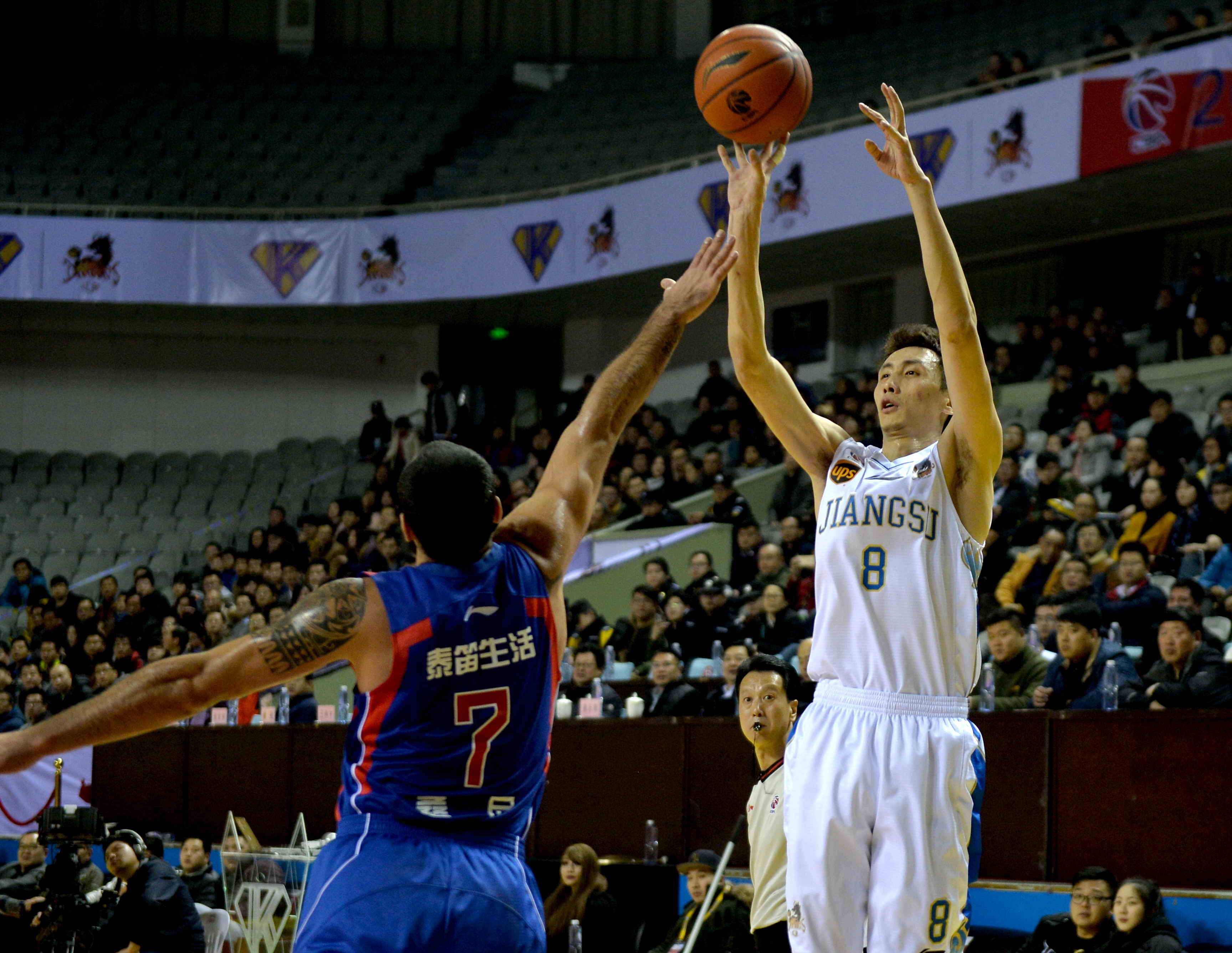 杯的赛场上 杯的赛场上