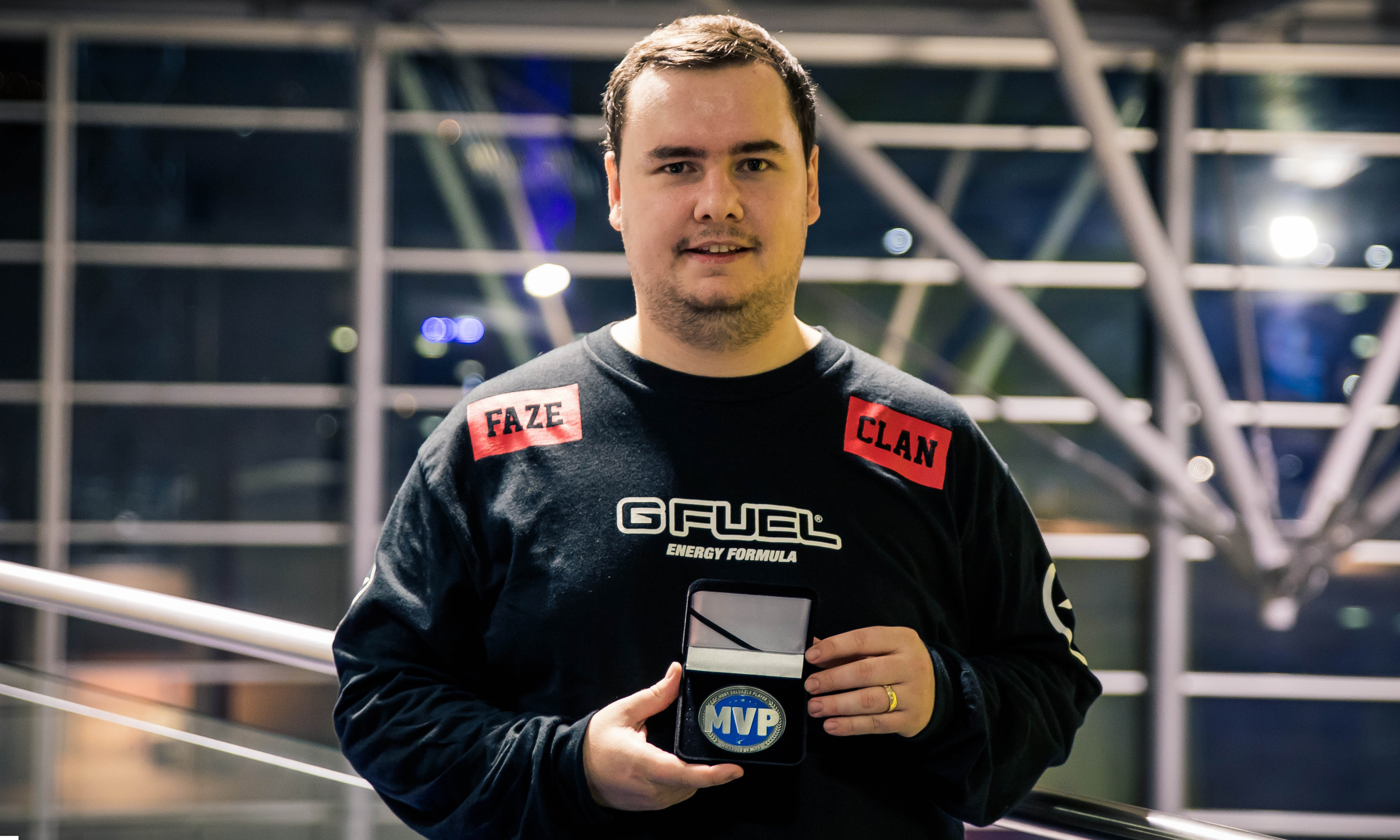 入招牌的 入招牌的