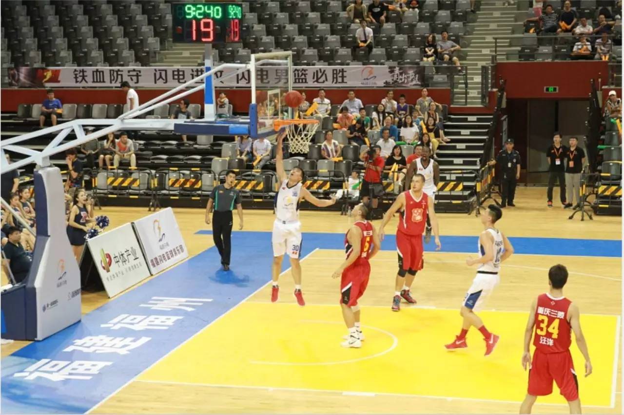 换与罚球中 换与罚球中